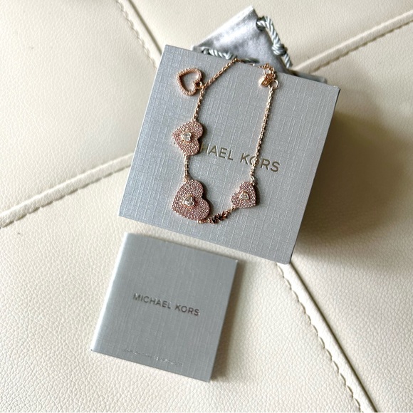 NWT authentic exclusive collection rose gold love charms bracelet - Picture 4 of 8